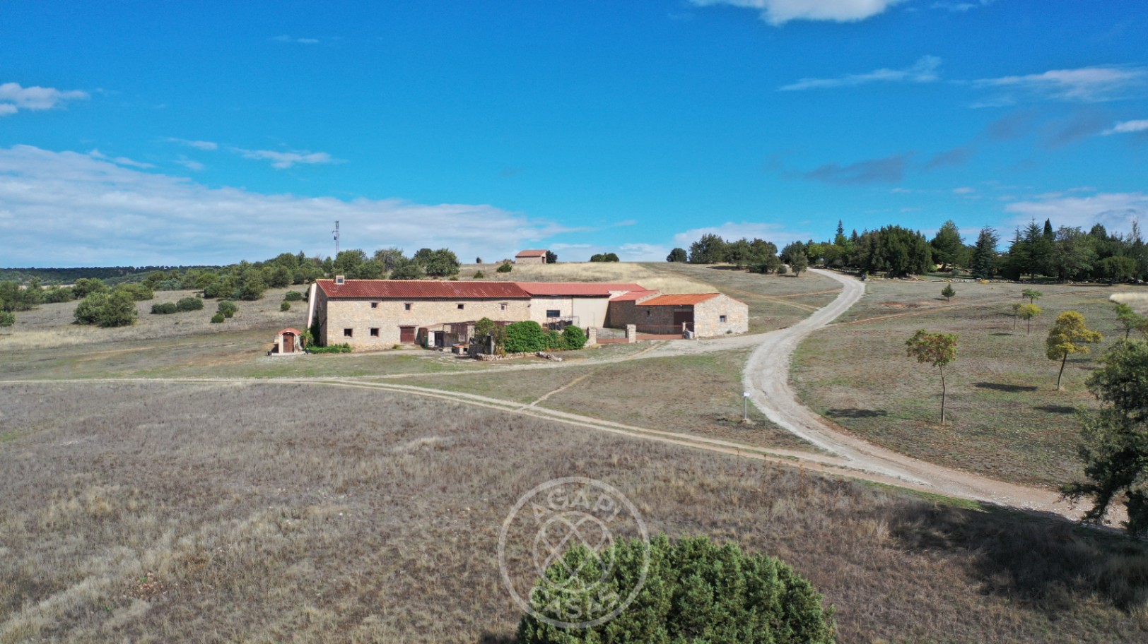 Exclusiva Finca de Lujo con Producción de Trufa en Aragón