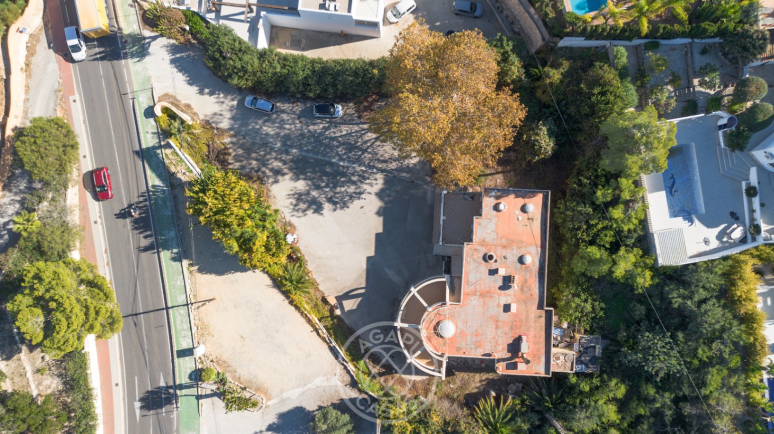 Un activo comercial de alta visibilidad en la zona más dinámica de Moraira.