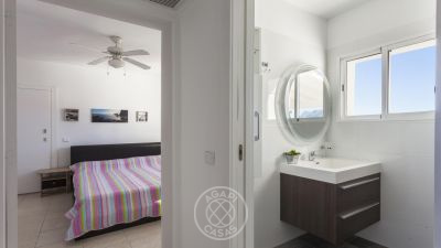 Oportunidad única para inversores: villa con 5 apartamentos independientes y vistas al mar en Calpe