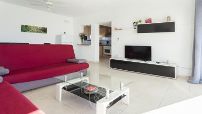 Oportunidad única para inversores: villa con 5 apartamentos independientes y vistas al mar en Calpe
