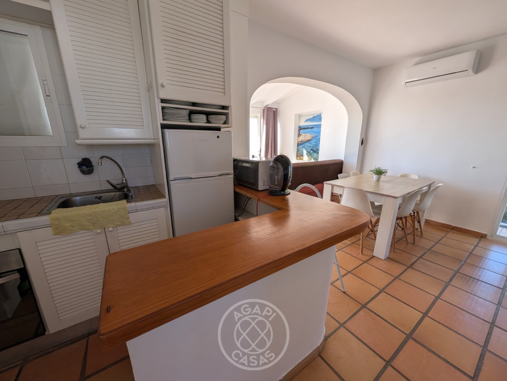 Oportunidad única para inversores: villa con 5 apartamentos independientes y vistas al mar en Calpe