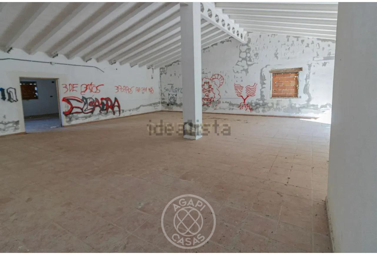 Country house to renovate with spectacular views of Les Arcs in Castell de Castells.