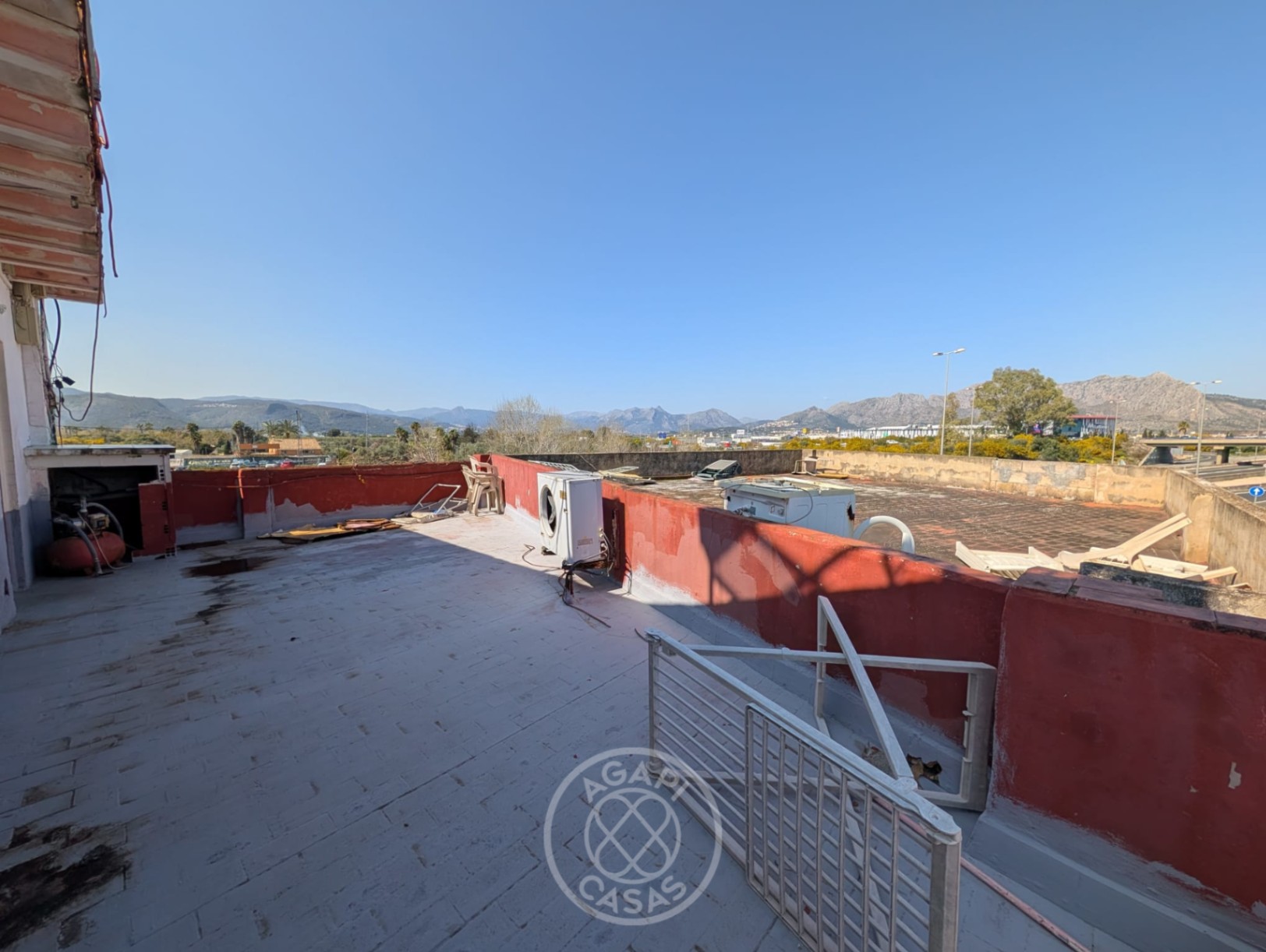 Prime investment property with nightlife license in strategic Pedreguer location