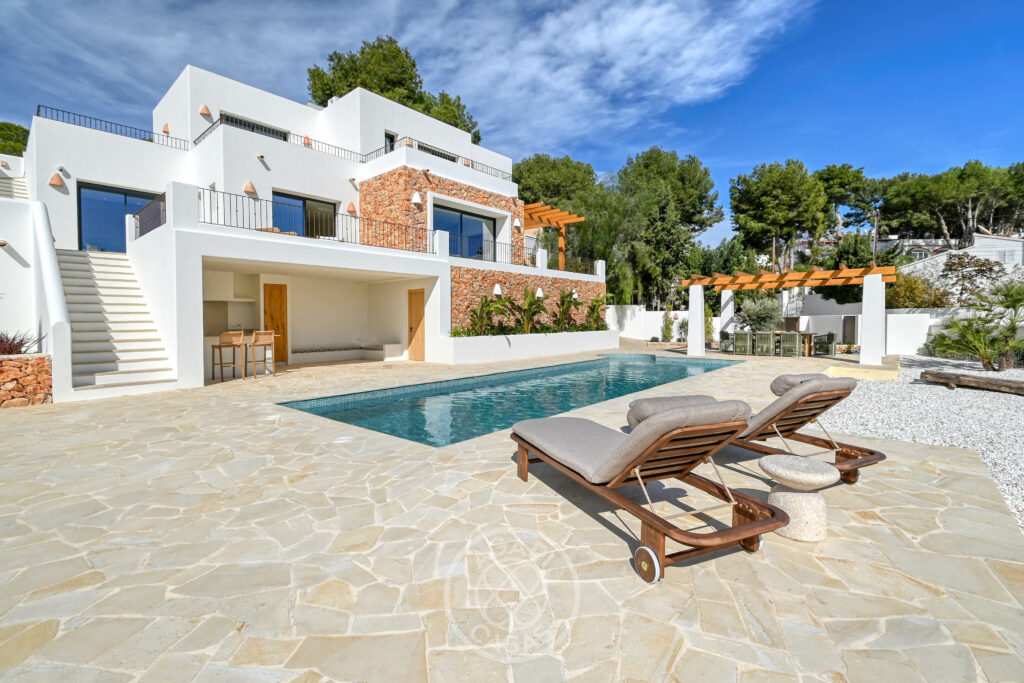 Luxusvilla mit Meerblick in exklusiver Lage in Moraira