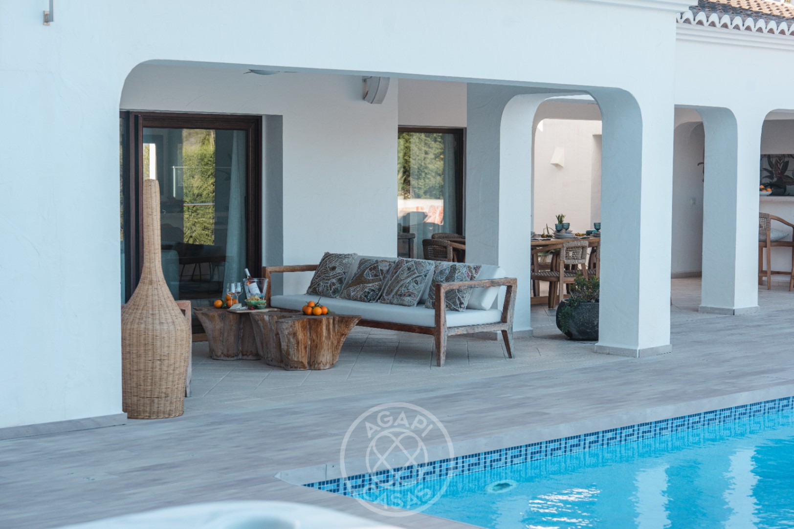 Impresionante villa de estilo ibicenco con vistas al mar en Moraira – La Arnella
