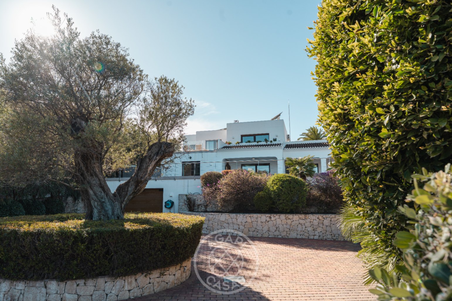 Impresionante villa de estilo ibicenco con vistas al mar en Moraira – La Arnella