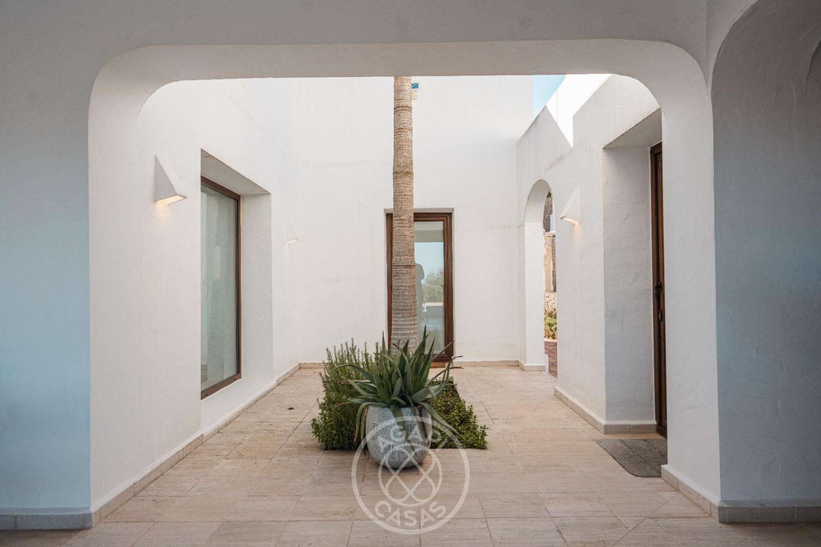 Impresionante villa de estilo ibicenco con vistas al mar en Moraira – La Arnella