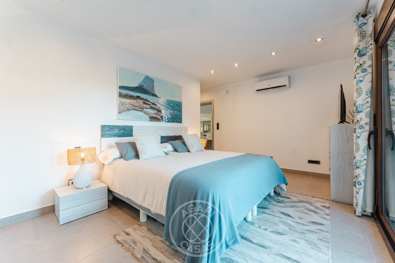 Impresionante villa de estilo ibicenco con vistas al mar en Moraira – La Arnella