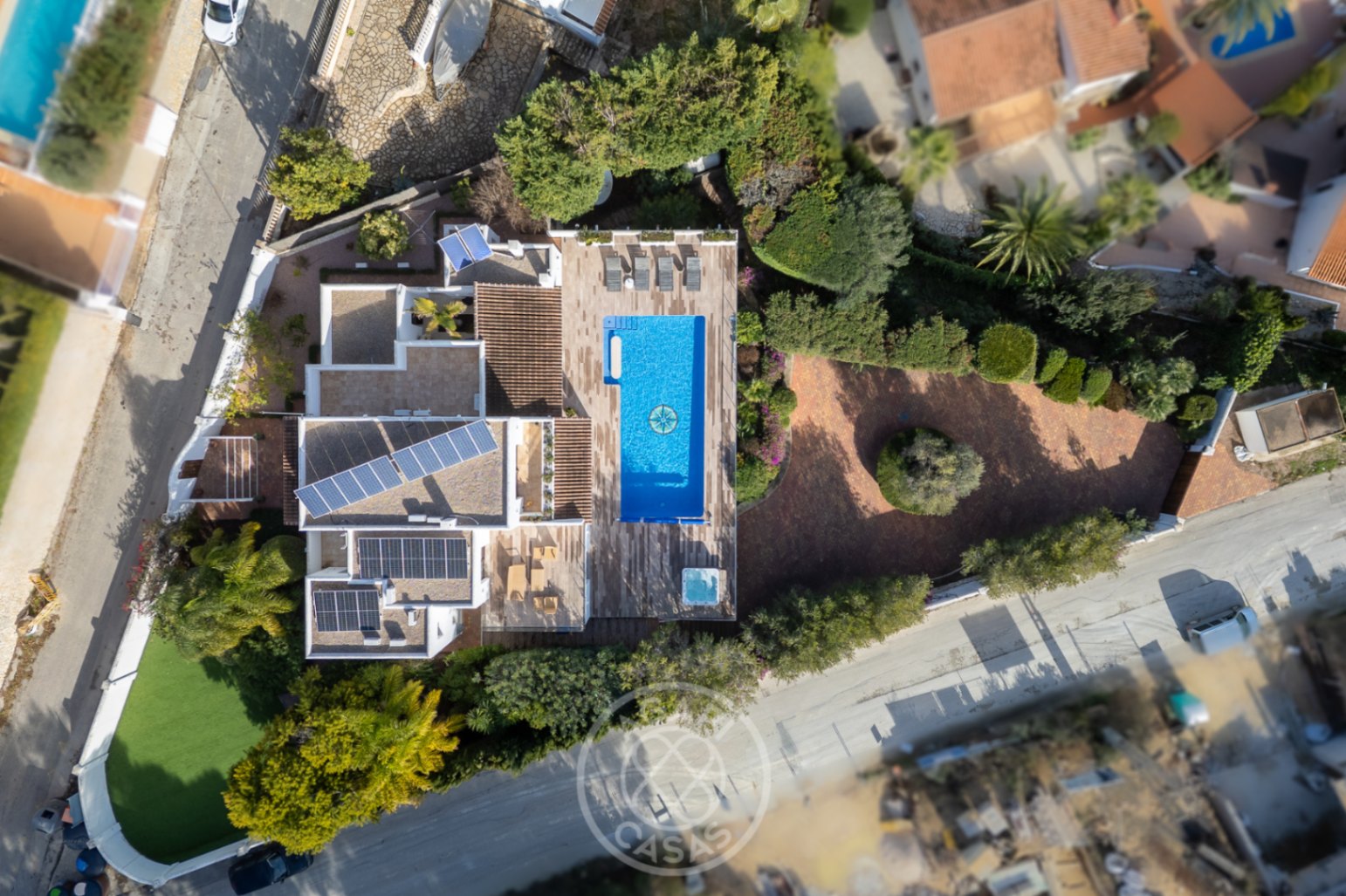 Impresionante villa de estilo ibicenco con vistas al mar en Moraira – La Arnella
