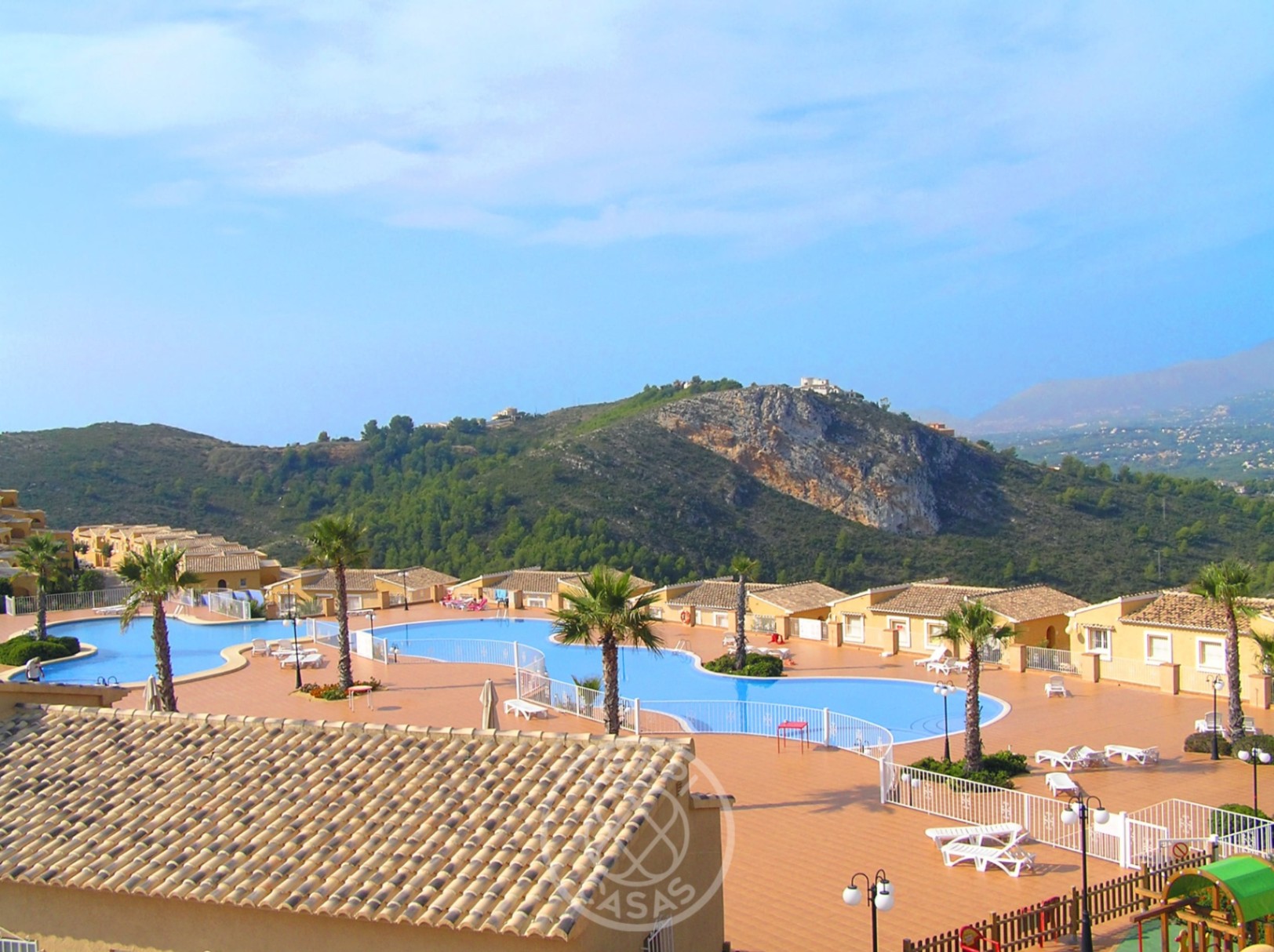 Nuevo ático en Cumbre del Sol con terraza y vista al mar