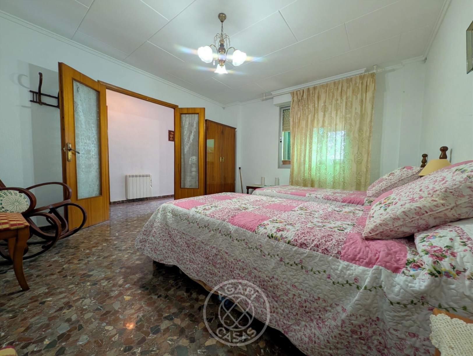 Huis met grote garage te koop in Castell de Castells