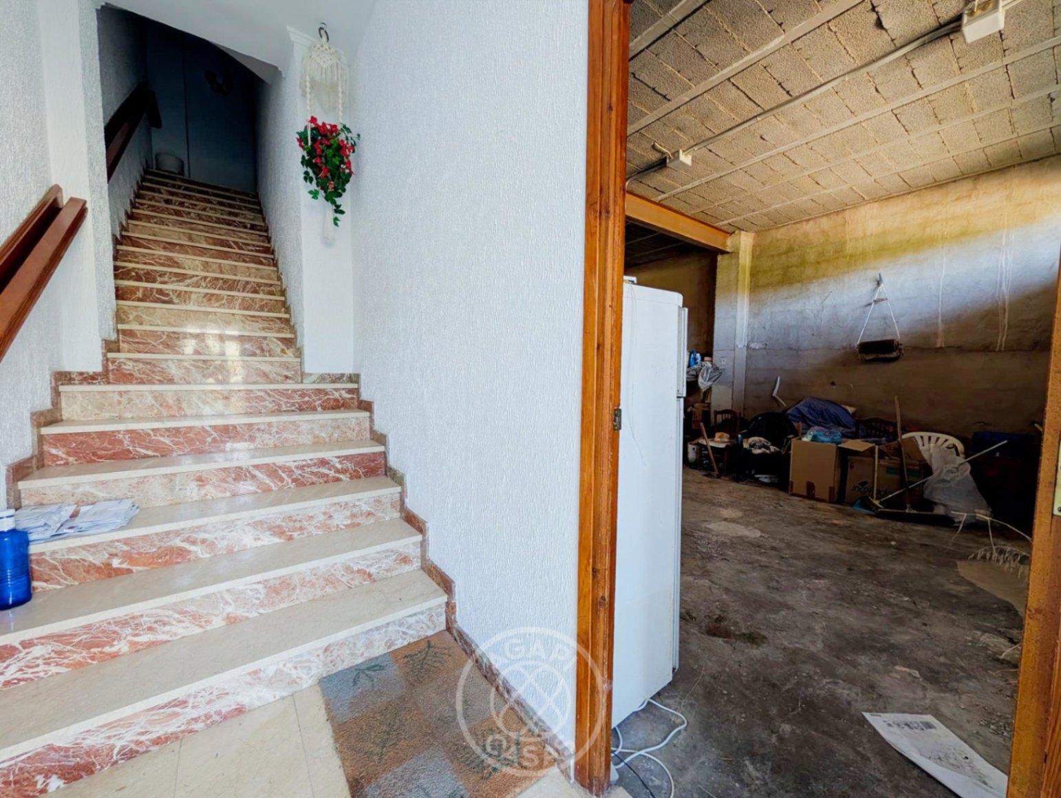 Huis met grote garage te koop in Castell de Castells