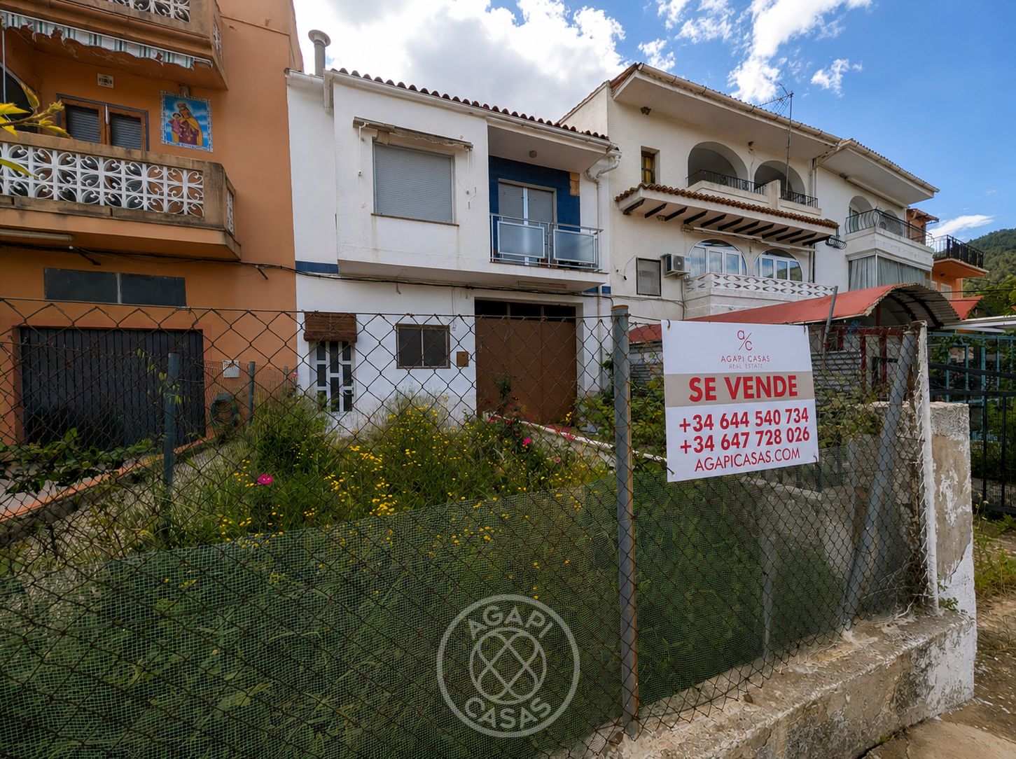 Huis met grote garage te koop in Castell de Castells