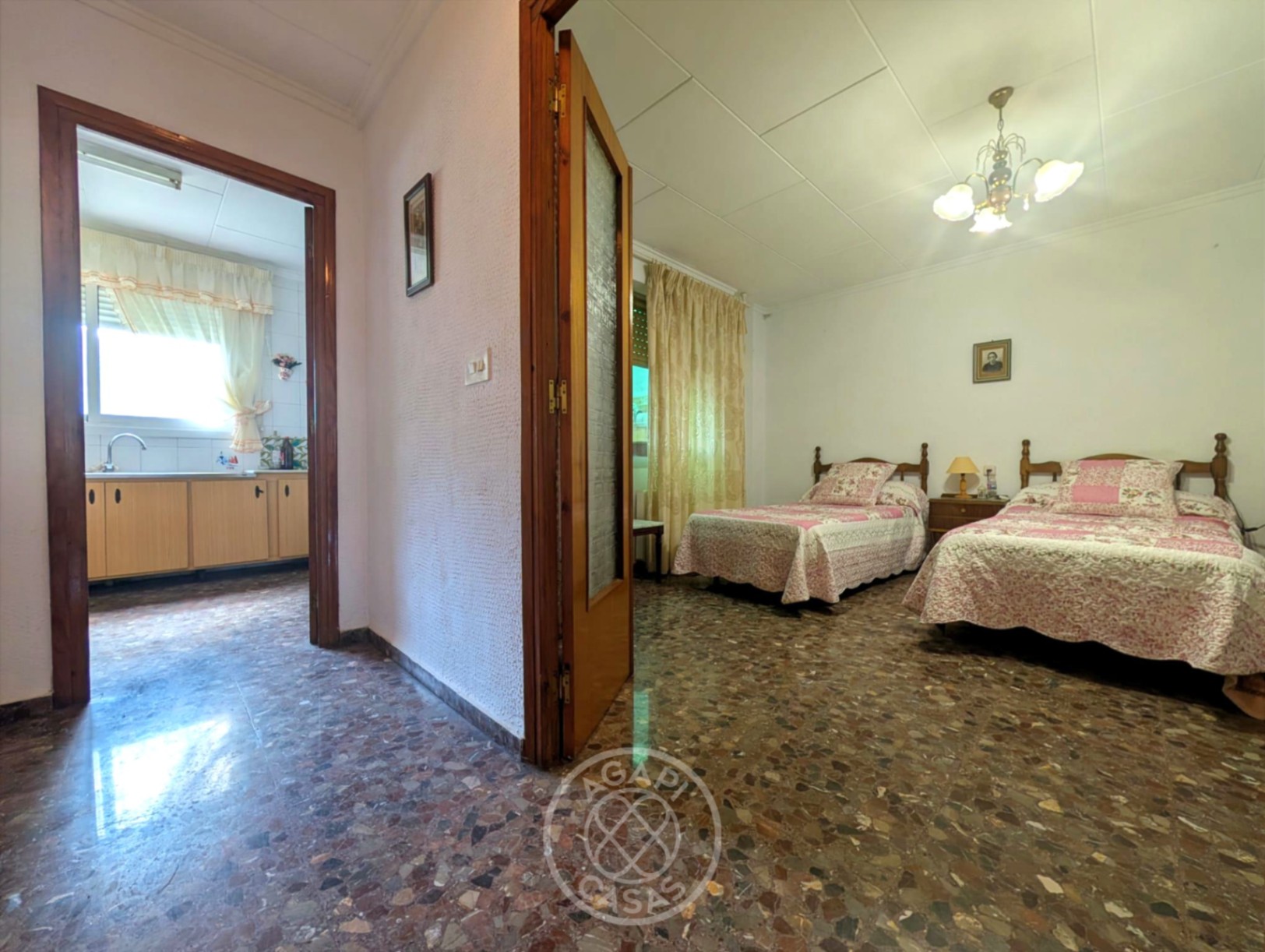 Huis met grote garage te koop in Castell de Castells