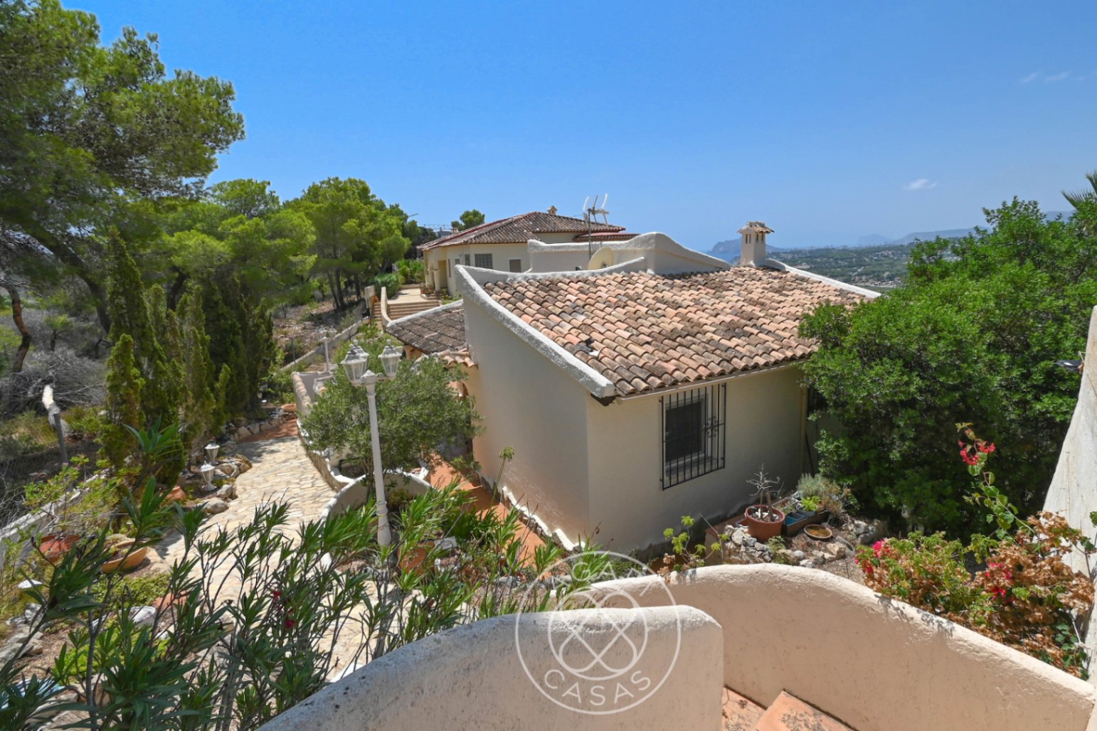 House with sea view for sale in Moraira