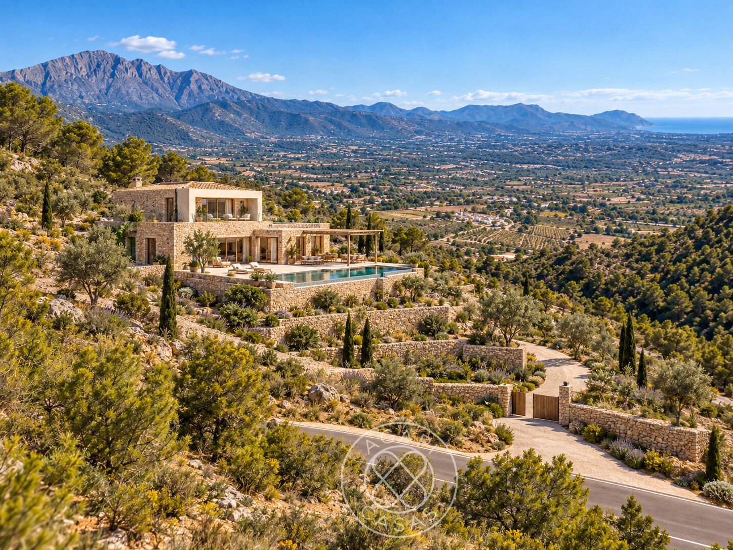 Parcela edificable de 34.496 m² con vistas a Bernia y mar. 