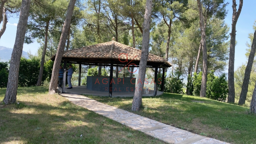 Propiedad Única en Venta en Penàguila – Ideal para Eco-Resort o Retiro de Lujo