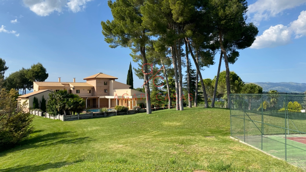 Propiedad Única en Venta en Penàguila – Ideal para Eco-Resort o Retiro de Lujo
